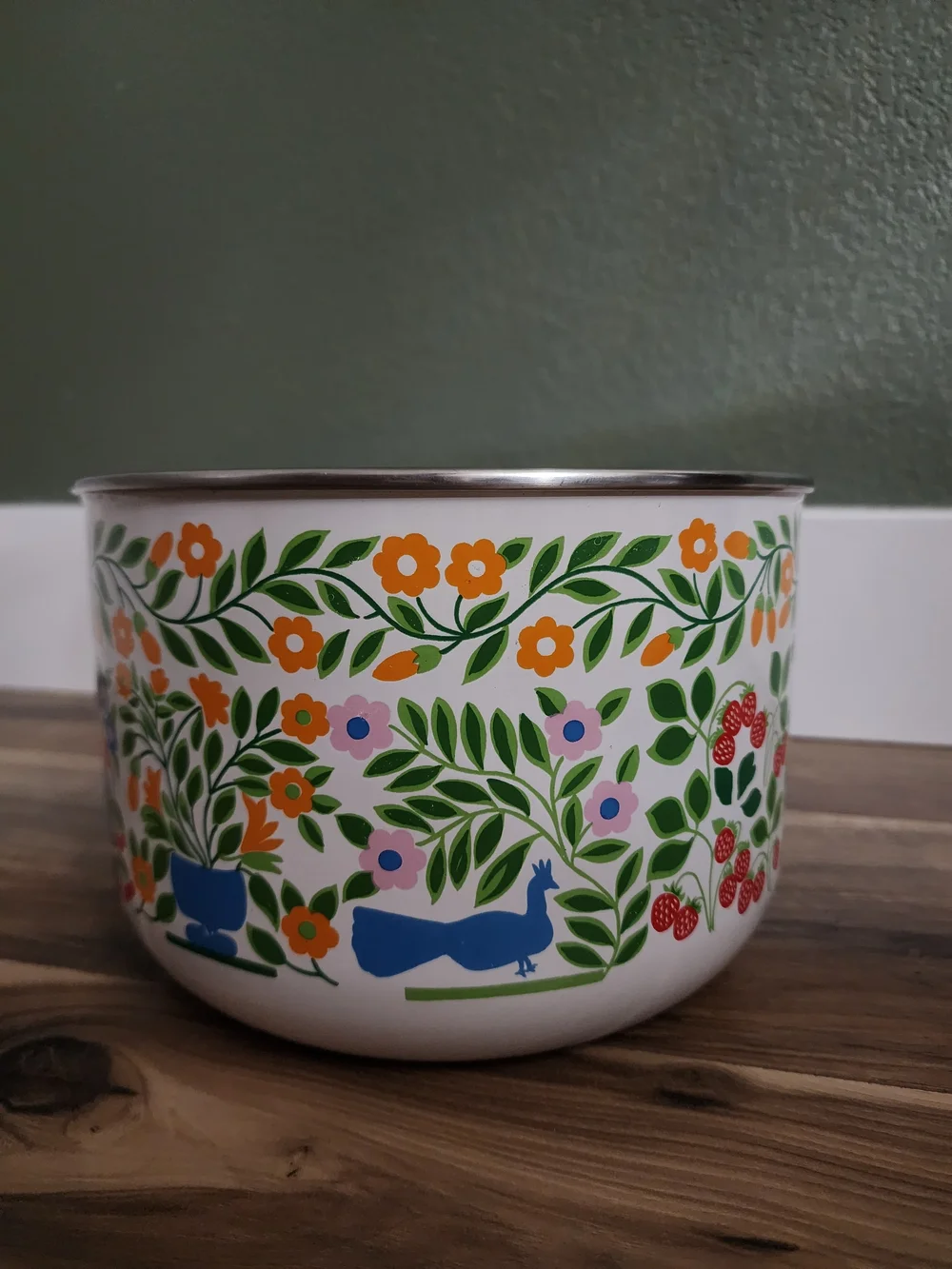 Vintage 1970s Kobe Kitchen Enamel Bowl Folk Art Birds Floral Japan 8.25